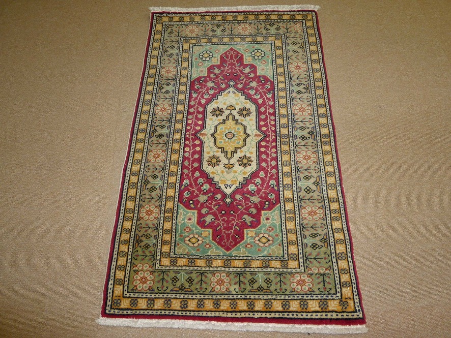 トルコ絨毯マットサイズ(96×56cm)YHM01￥150.000 | KILIM ANATOLIA｜キリムアナトリア｜京都四条のキリム、ギ